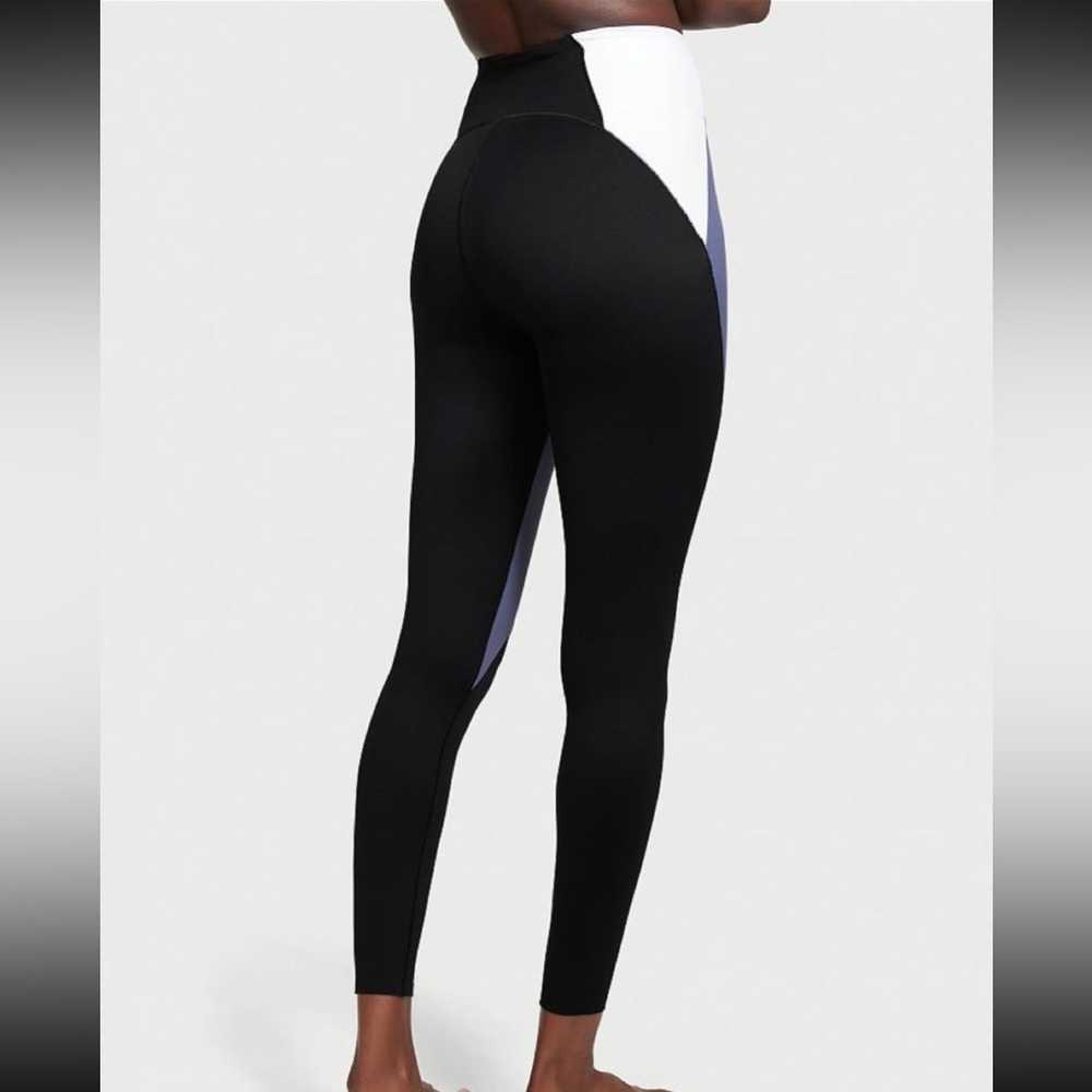 Victoria’s Secret Sweat On Point Legging - Picture 2 of 5